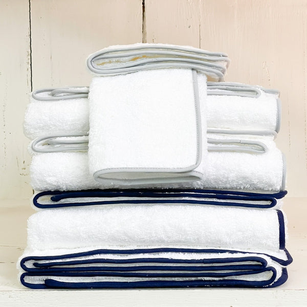 Matouk Cairo Scallop Piped Bath Towels-Monogrammed - Bella Lino Linens