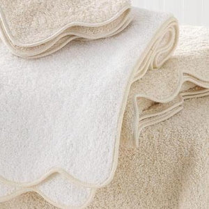 Matouk Cairo Towel with Scallop Piping