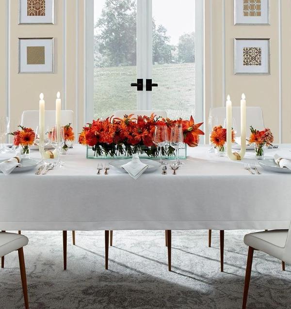 https://www.bellalinolinens.com/cdn/shop/products/sferra_classico_table_linens_600x.jpg?v=1582134600